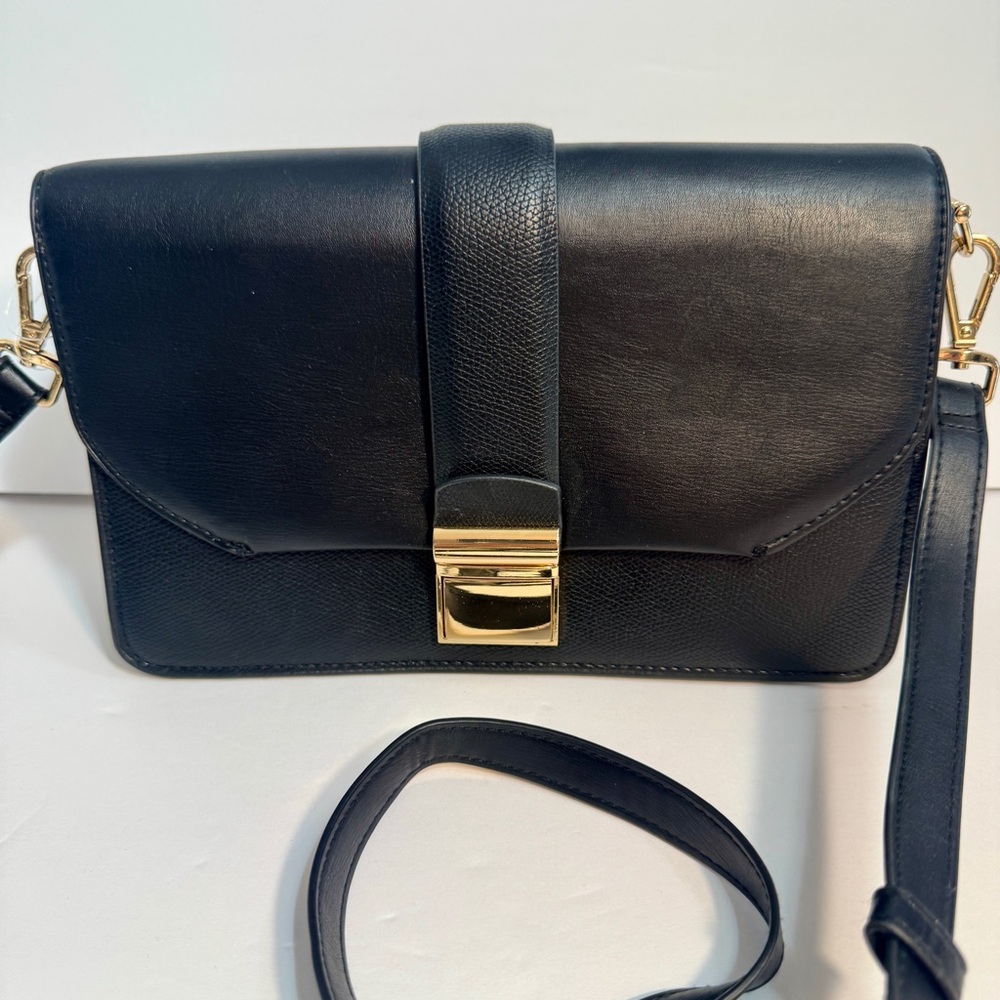 H&M Pre-owned crossbody bag. Classic vegan leather little black bag